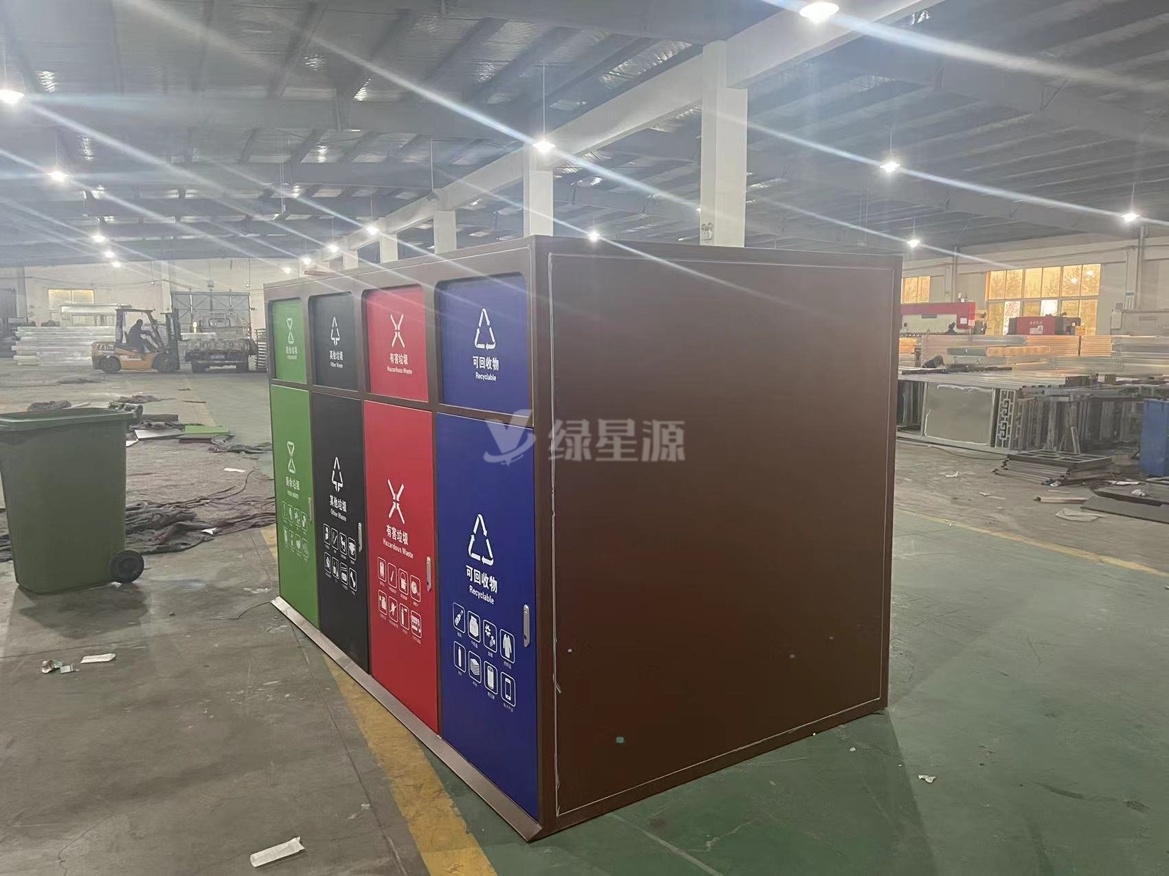 山（shān）東感應開門垃圾箱房案例配（pèi）圖二