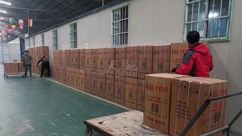 甘肅(sù)蘭州100個(gè)91影视网液氮罐發貨5